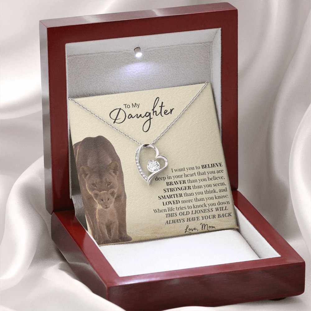 THIS OLD LIONESS WILL ALWAYS HAVE YOUR BACK | Forever Love Necklace